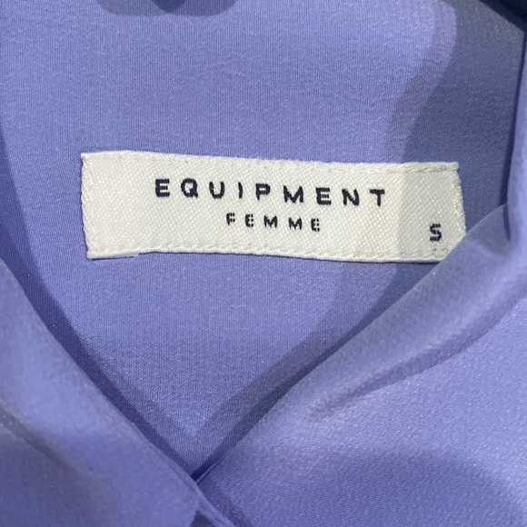 Equipment Femme light purple silk button down size small - Picture 2 of 5